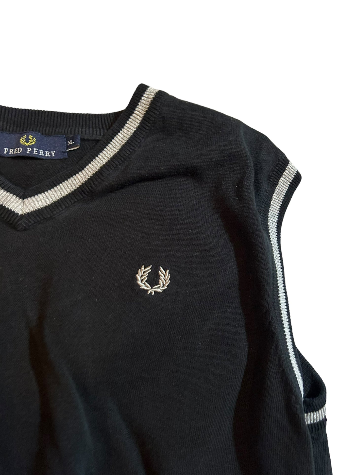 vintage streetwear x-large fred perry sweater