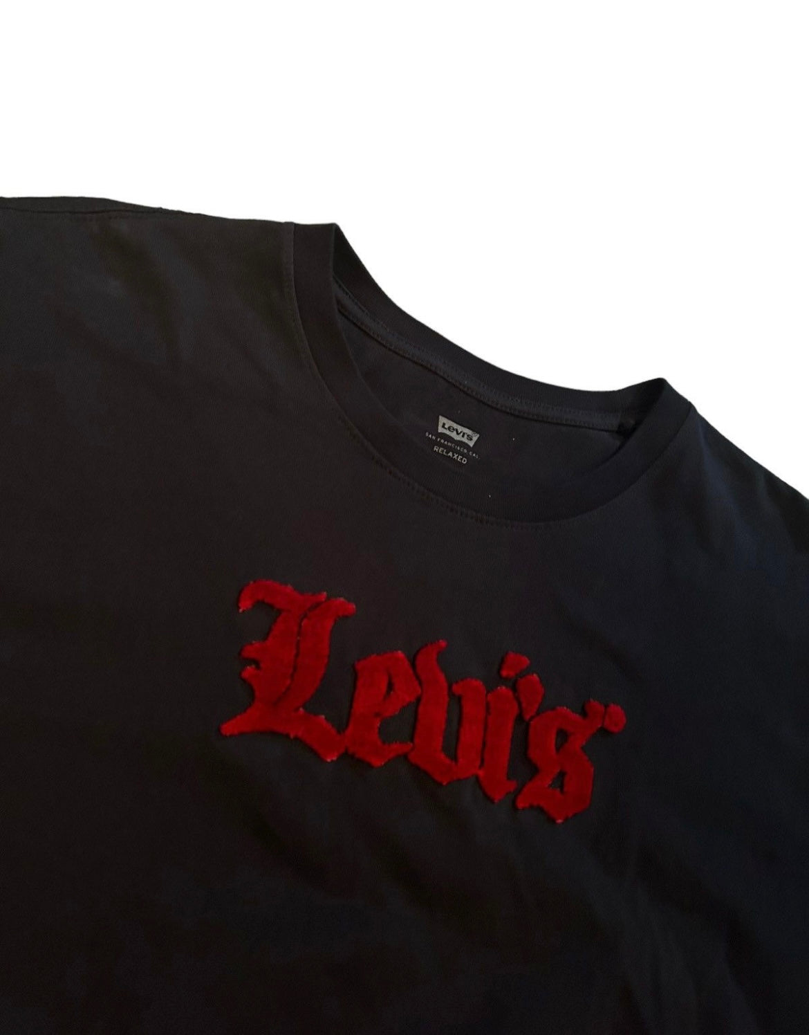 streetwear x-large levi’s t-shirt